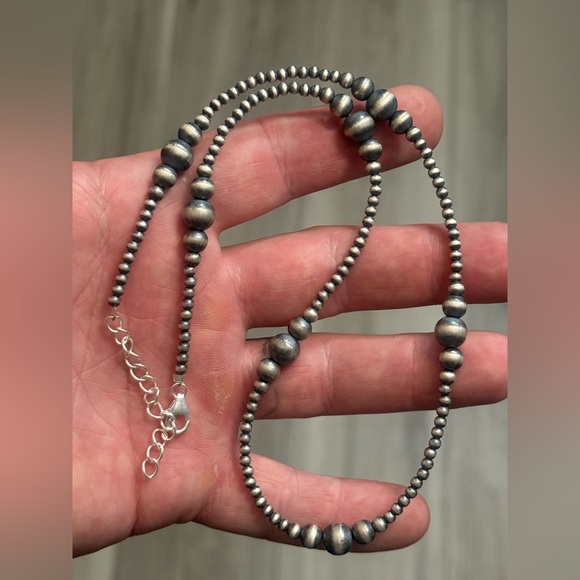 STERLING SILVER NATIVE AMERICAN SW NAVAJO PEARL 3,6,8mm GRADUATED NECKLACE .925 - Picture 2 of 11